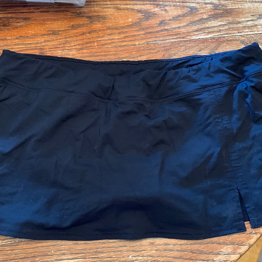 Lands end black swim skirt size 14